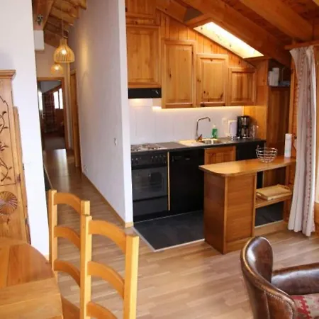 With Modern Furniture Daire *
